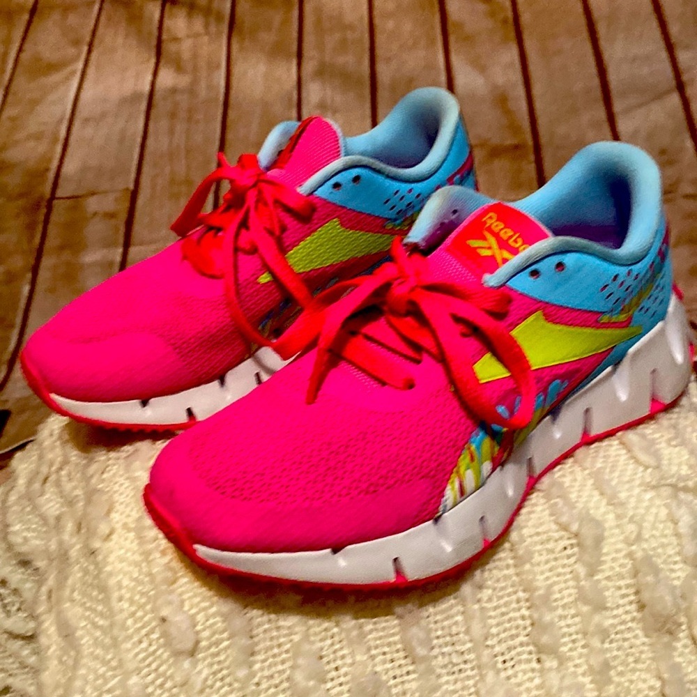 Pictures don’t give them justice! They are beautiful  only worn one time.NEW !